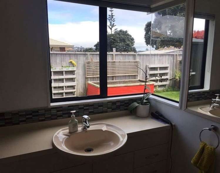 46 Settlers Grove Orewa_5
