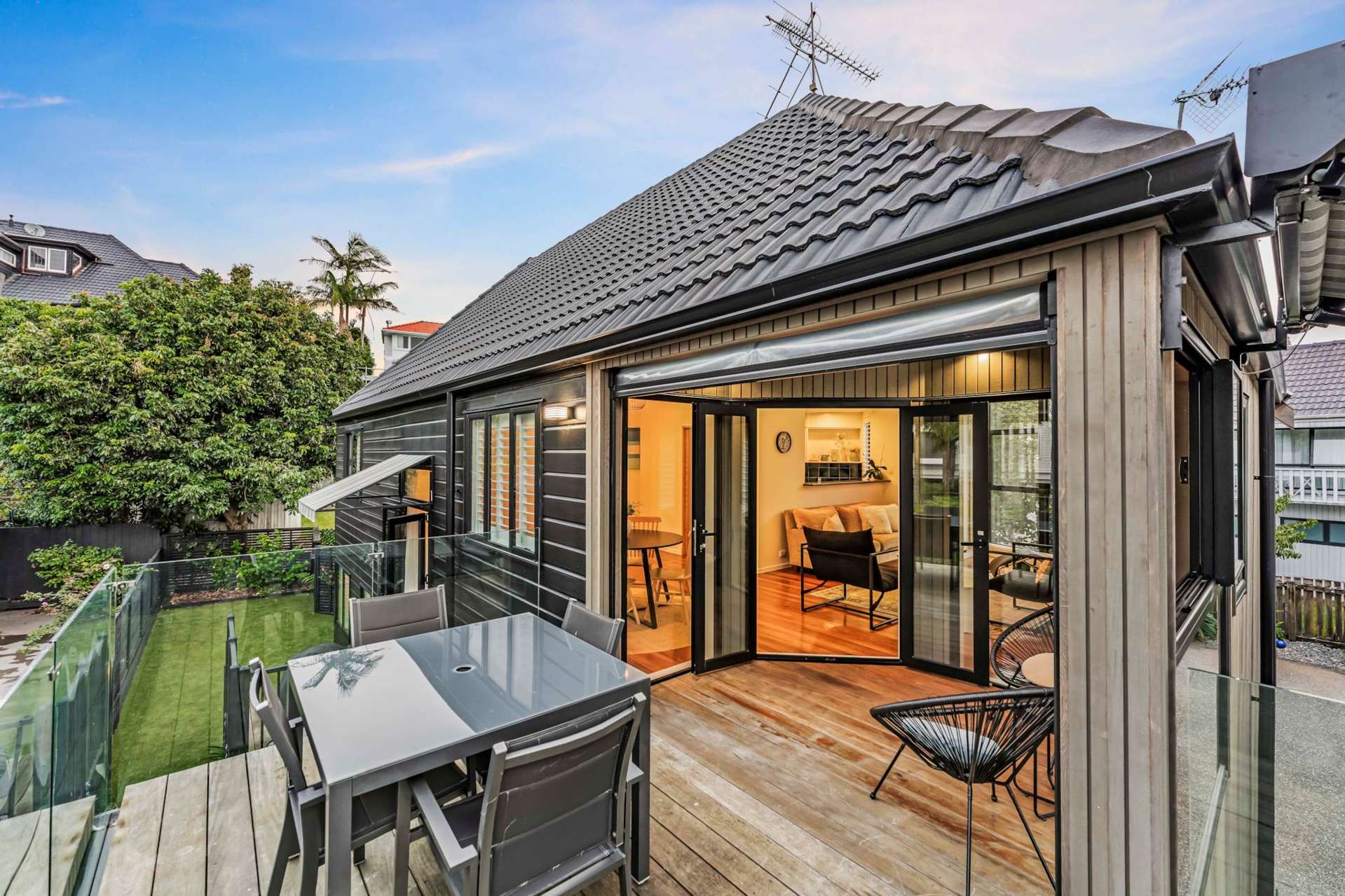 2/42 Goldie Street St Heliers_0