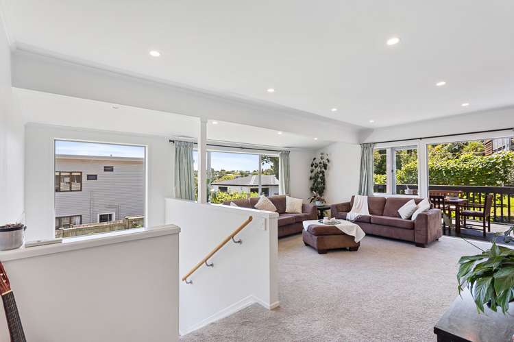 2/91 Deep Creek Road Waiake_11