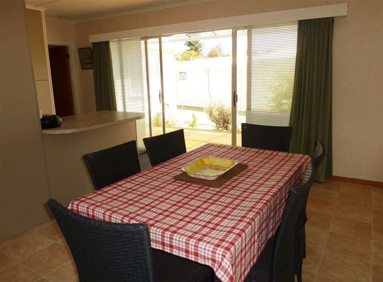 21 West Crescent Te Puru_9