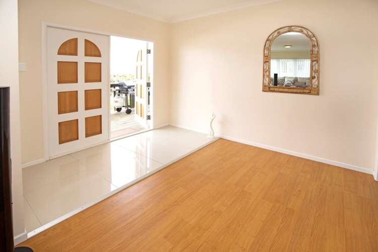 1/1287 Whangaparaoa Road Army Bay_17