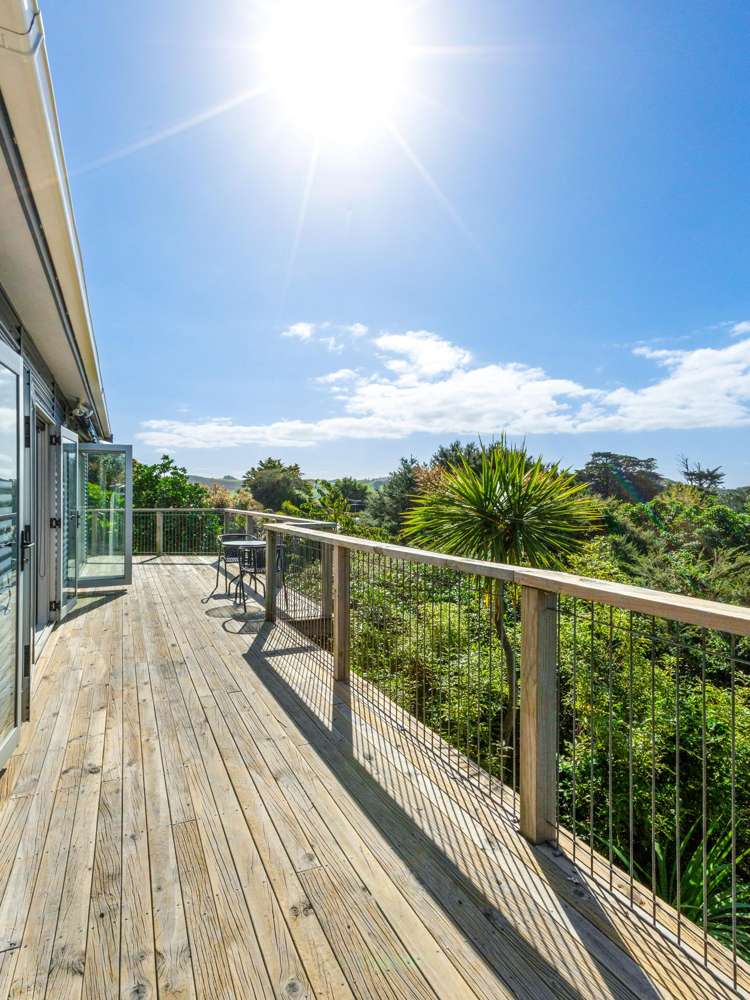 37 Trig Hill Road Onetangi_3