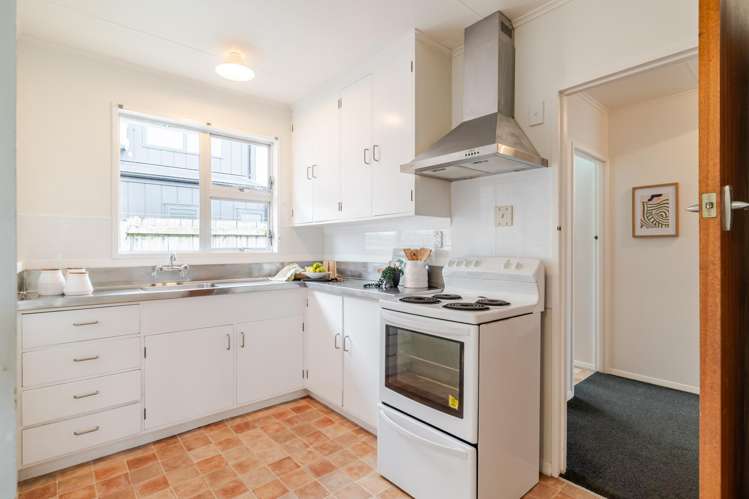 2/175 Park Road West End_5