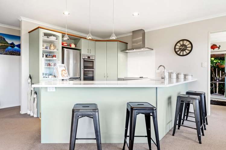 89 Athol Place Algies Bay_13