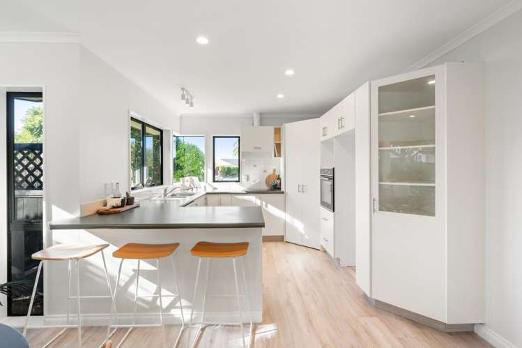 31 Ocean Crest Papamoa_10