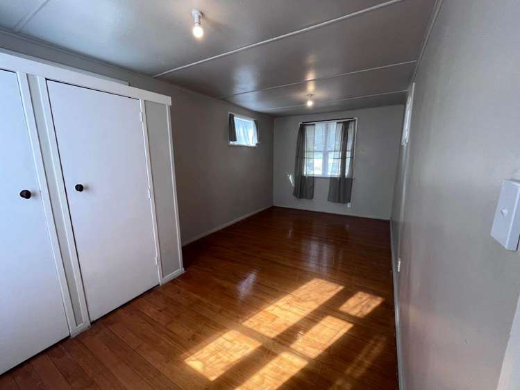 1/353 West Coast Road Glen Eden_7