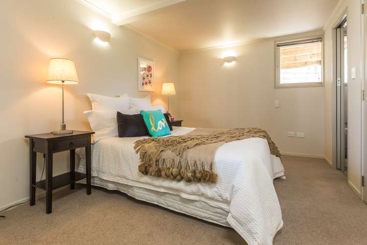 24 Queens Parade Devonport_18