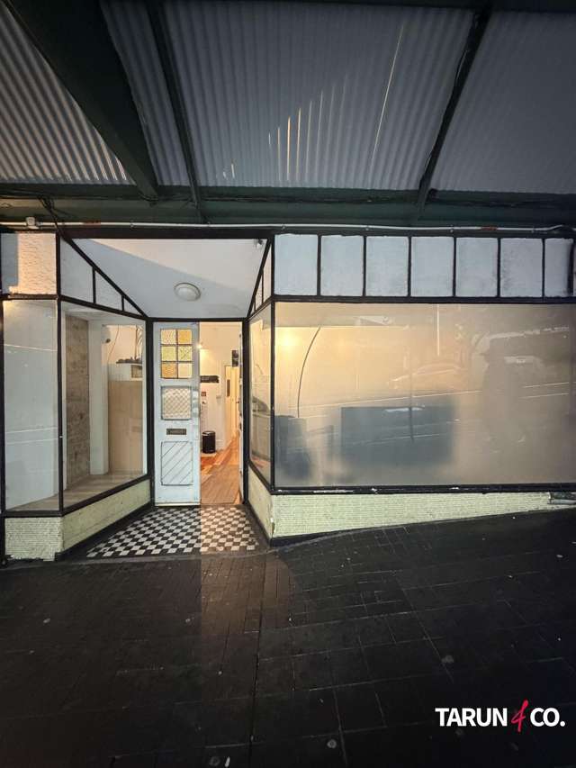 Queen Street Retail - Prime Location, Gas Onsite