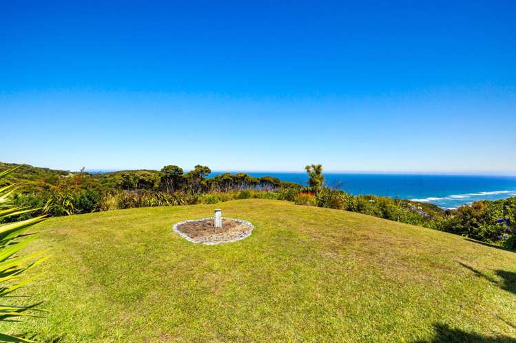 11 Te Ahuahu Road Piha_15