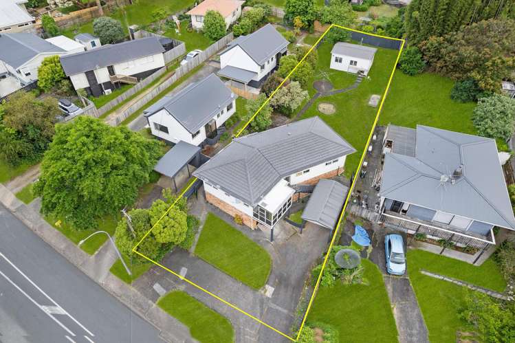 74 Vodanovich Road Te Atatu South_17