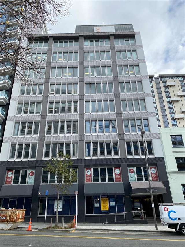 Full Floor with Top Quality Fit-Out