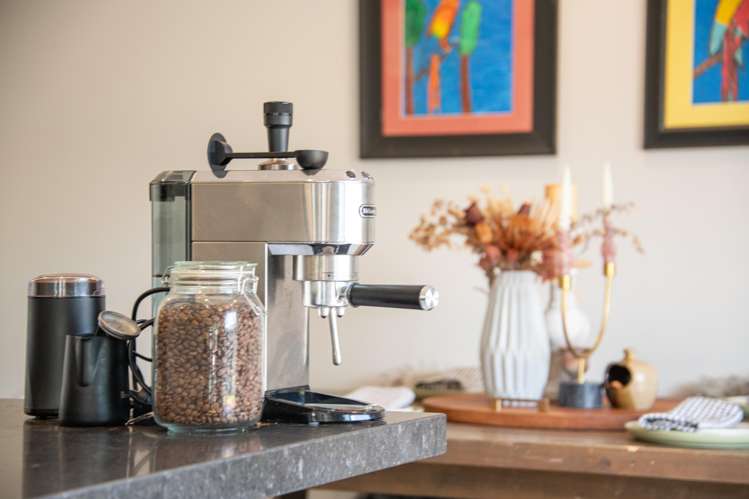 7 Riverboat Lane Helensville_11