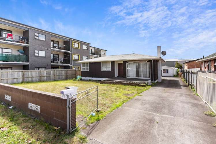 525 Massey Road Mangere_15