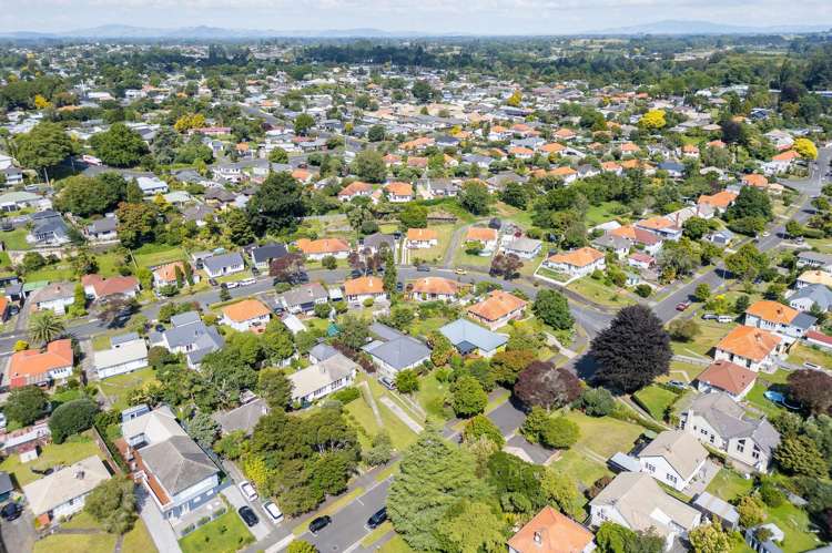 14 Plunket Terrace Hamilton East_20