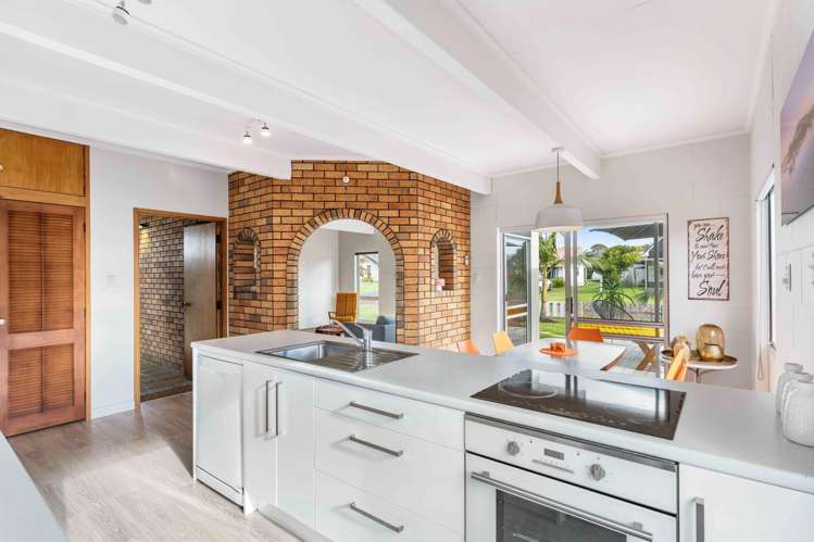 7 Crown Reef Pauanui_4