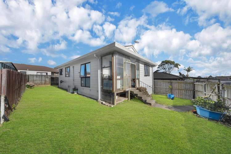 1/49 Coombe Avenue Otara_5