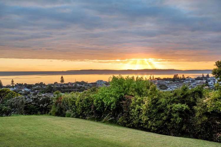 83 West Hoe Heights Orewa_12