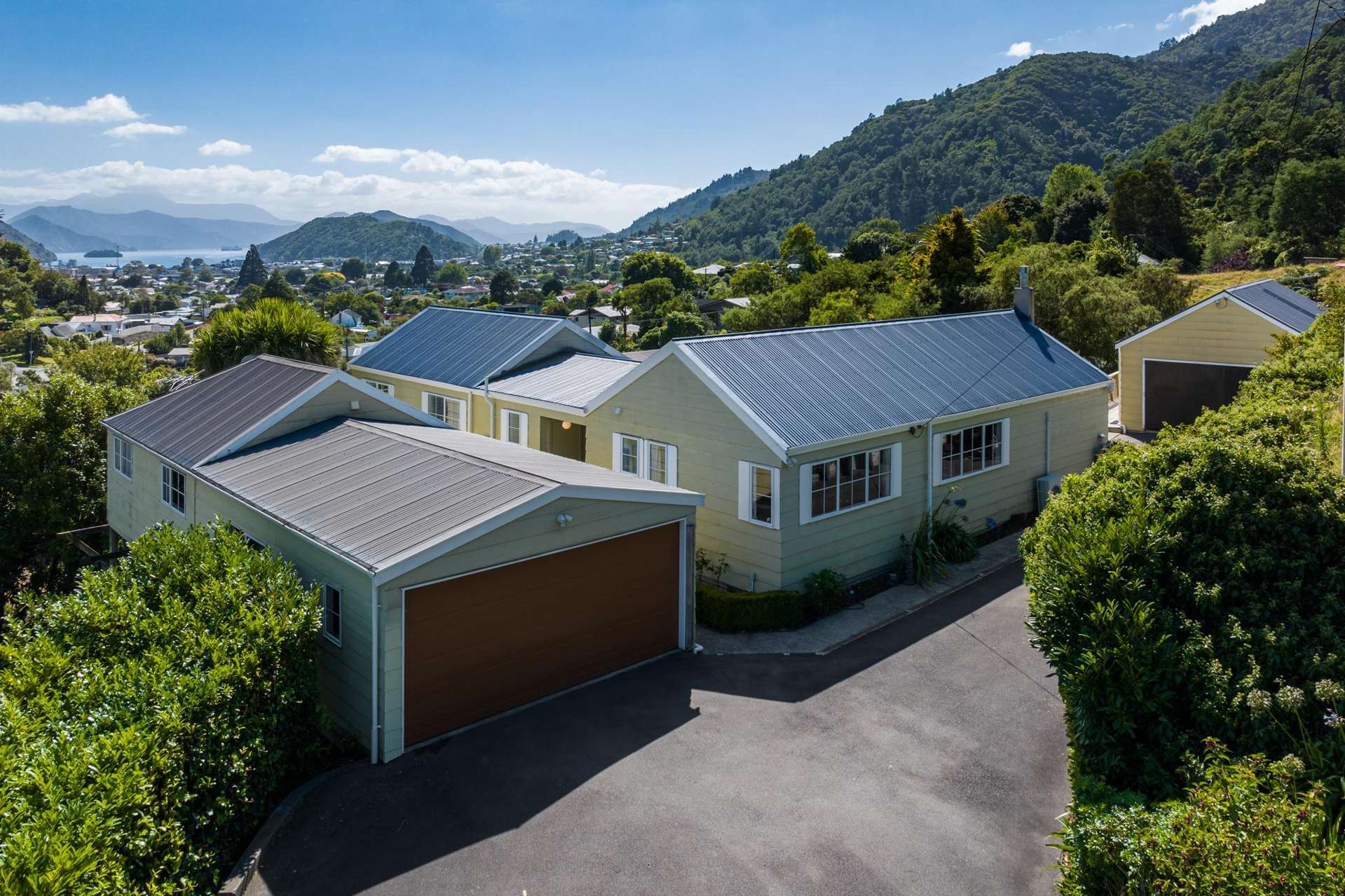 8 and 8a Angle Street Picton_0