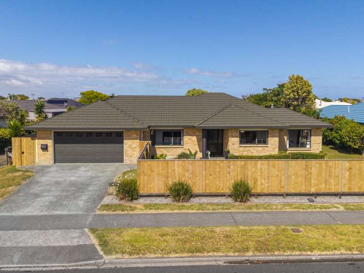136 Guildford Drive Paraparaumu Beach_0