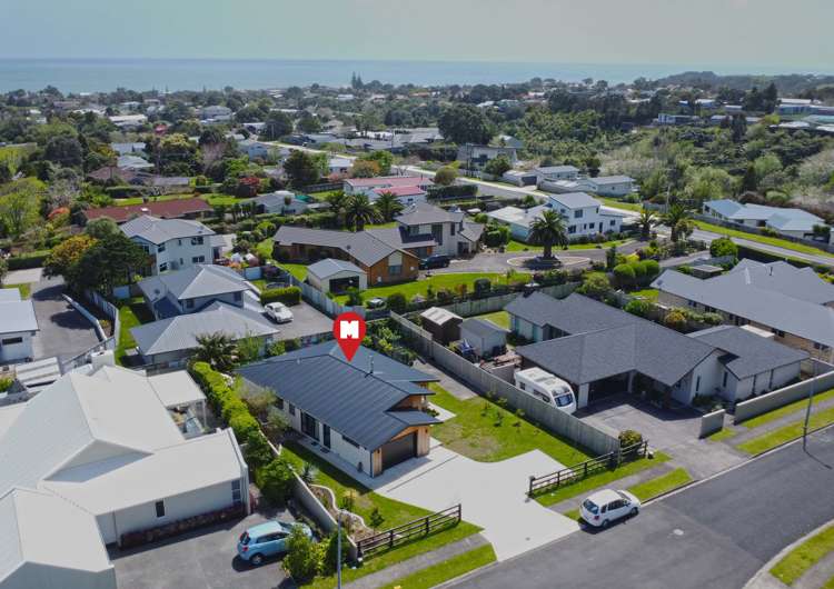 6 Tui Grove Oakura_1