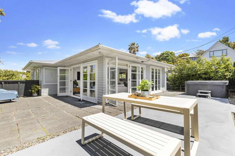 188 Golf Road Titirangi_9