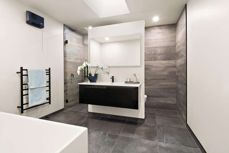5 Goddard Way Sawyers Bay_14