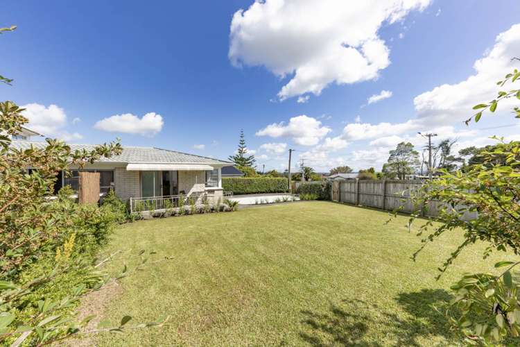64 West Coast Road Glen Eden_9