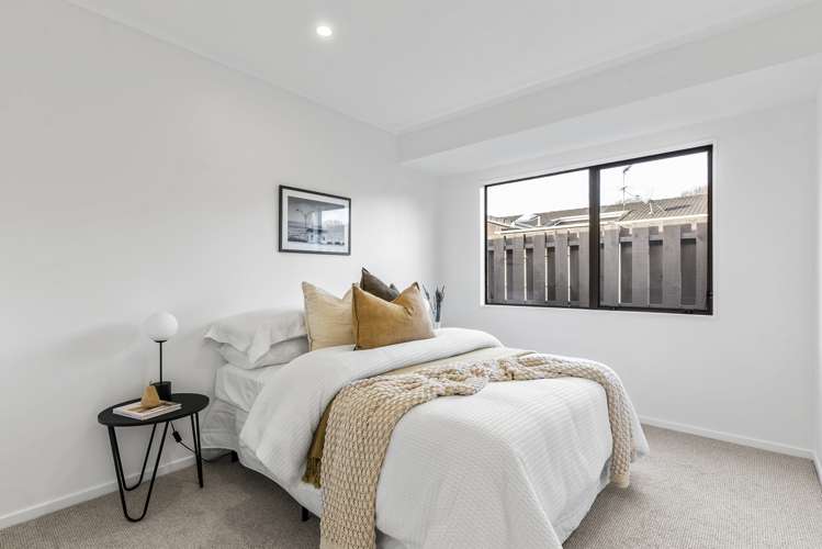 5 Raddock Place Farm Cove_11