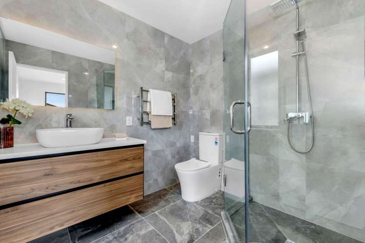 6 Bendridge Street Flat Bush_23