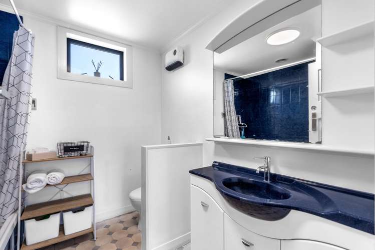 236 Lamond Street East Hargest_9