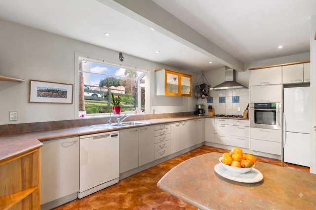 469 Beach Road Murrays Bay_2