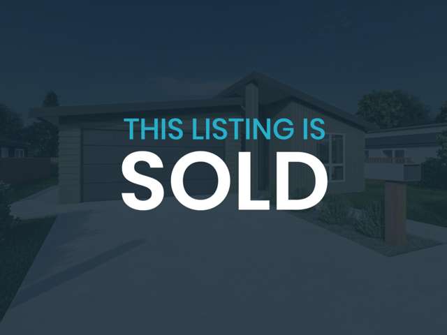 Double Garage living on Lake Reserve