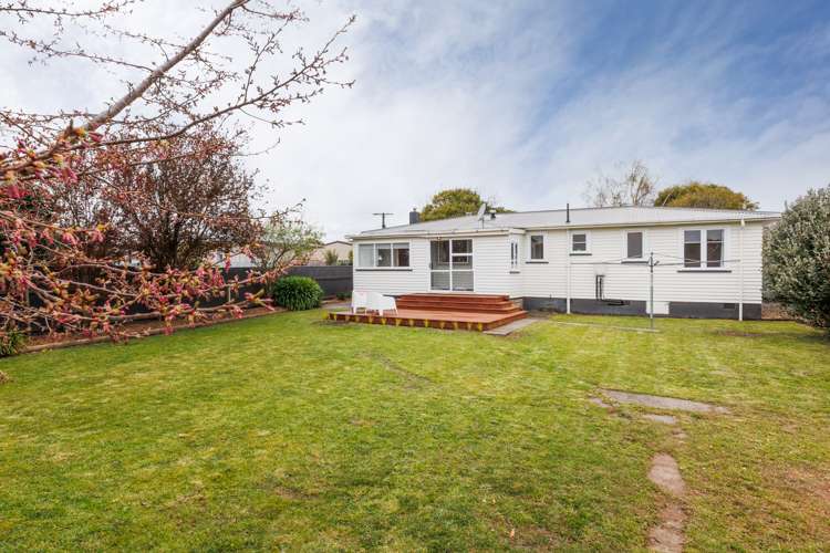 32 Pharazyn Street Feilding_15