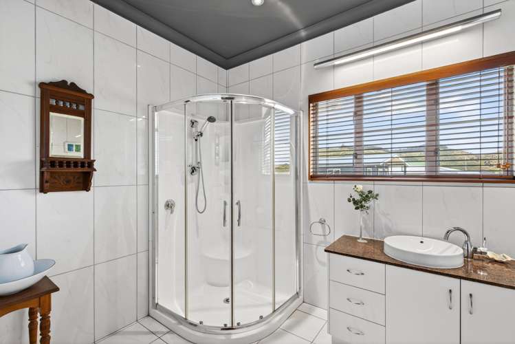 22 Pohutukawa Drive Mahia Peninsula_16