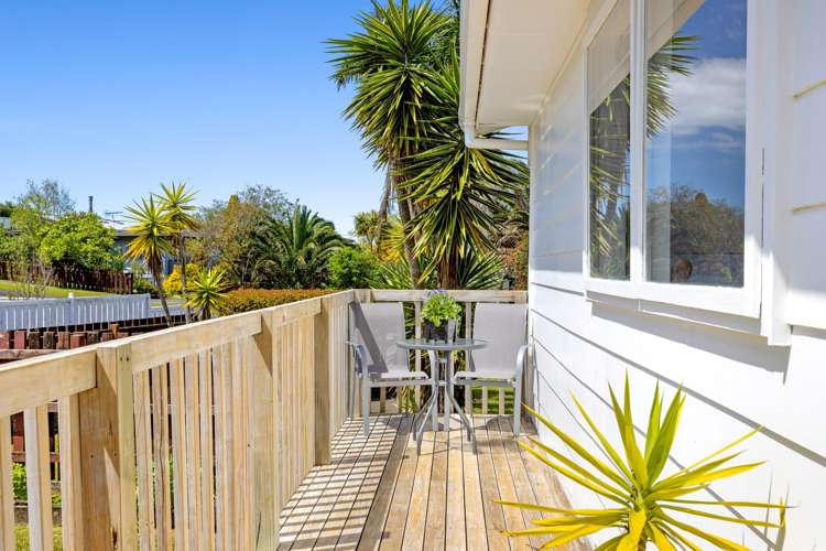 35 Fairway Avenue Red Beach_12