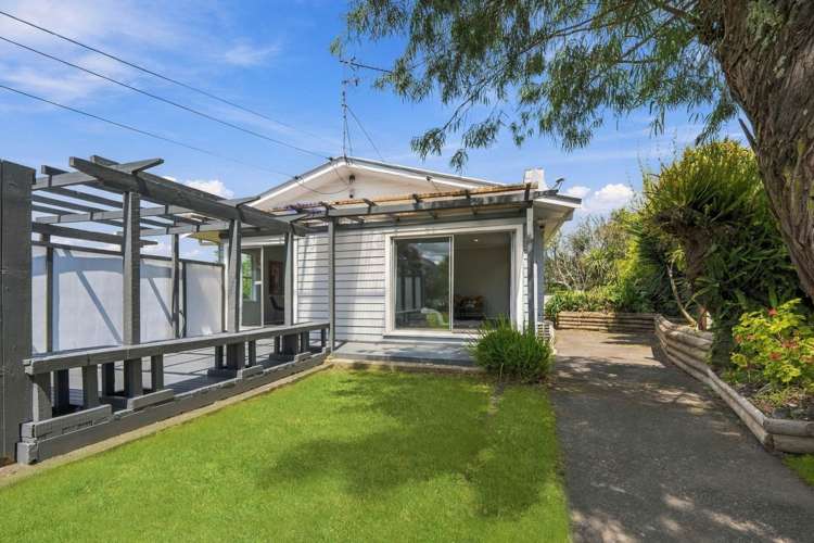 4 Lympne Lane Mangere_1