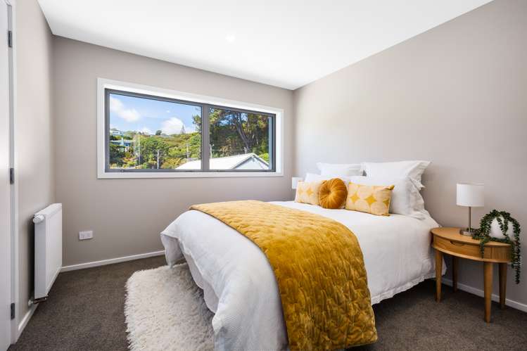 2/7 Grays Road Plimmerton_16