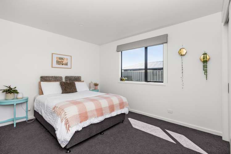 60 Pelorus Avenue Poraiti_16