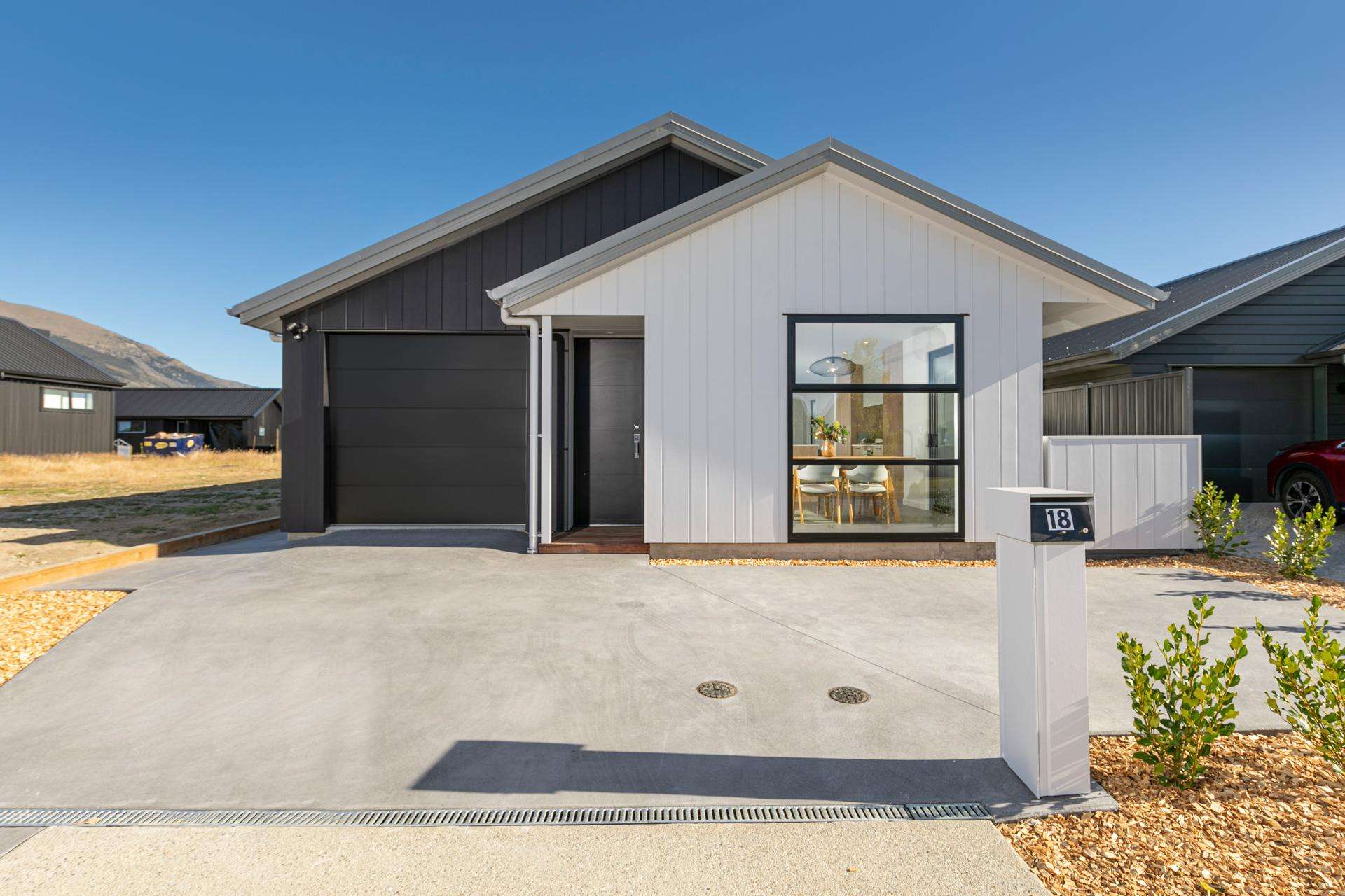 18 Riley Street Lake Hawea_0