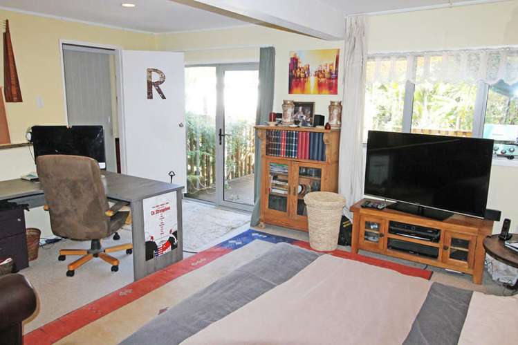 3 Dorothy Road Laingholm_14