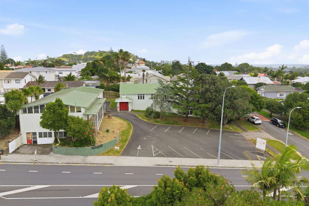 681 Sandringham Road_4