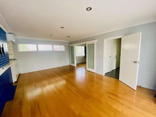 53 David Avenue 10668_3