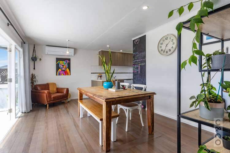 38 Queen Street Riverhead_13