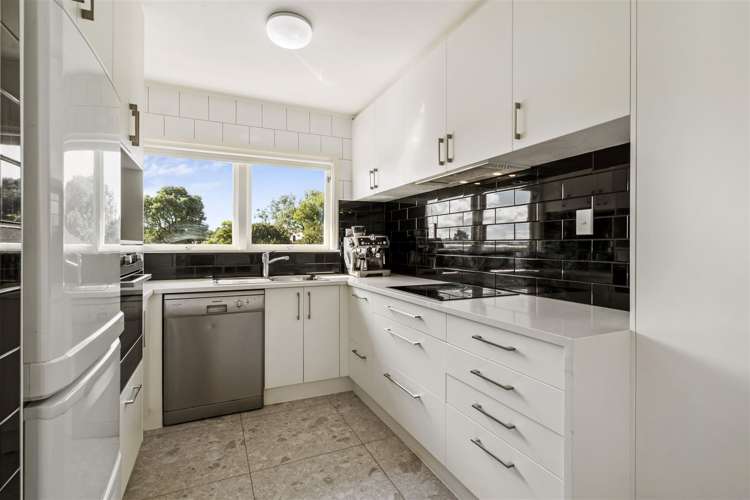 5 Taurus Crescent Beach Haven_10