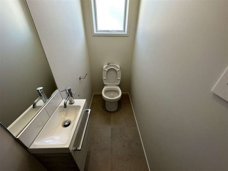 58 Archibald Road Kelston_12