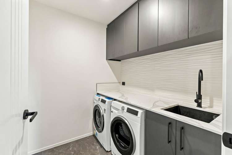 58 Carnaveron Drive Lincoln_24