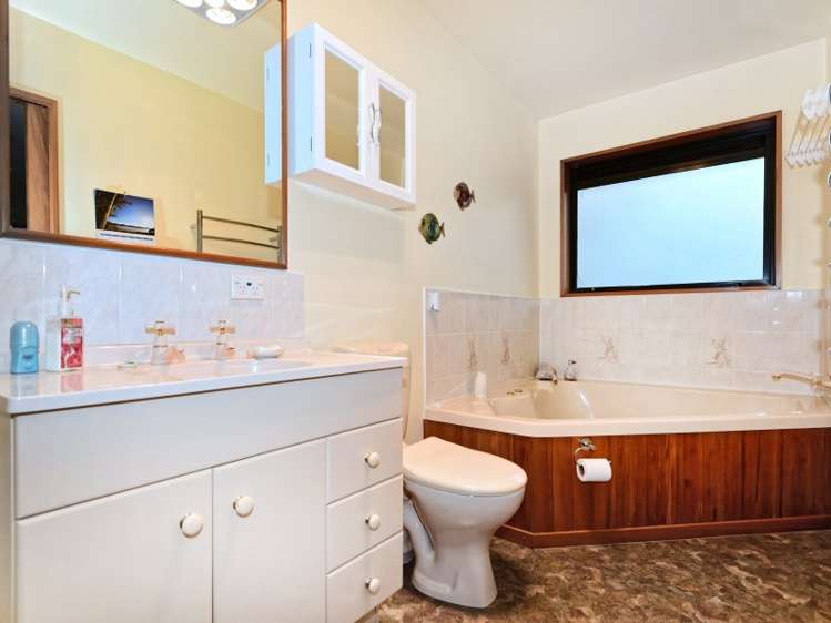 18 Devon Crescent Darfield_13