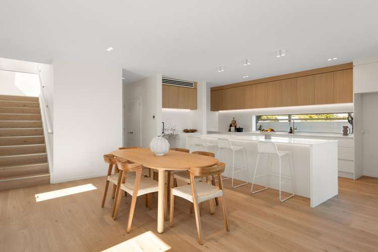 2/1 The Brae Mt Pleasant_7