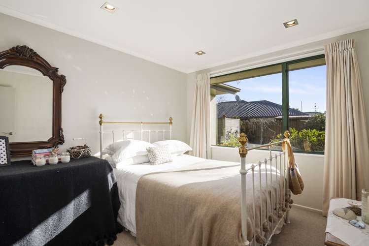 9 Maple Crescent Richmond_8