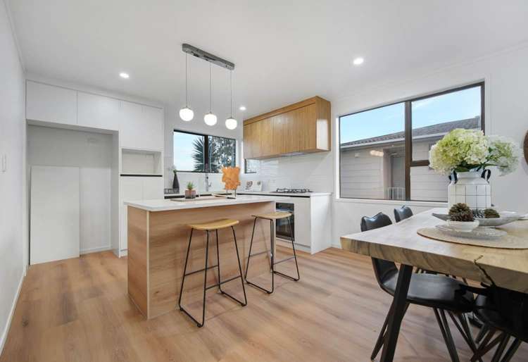 38 Tony Segedin Drive 10016_3